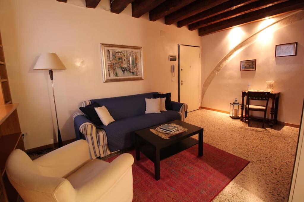 San Marco Charming Apartment With Canal View Венеція Екстер'єр фото